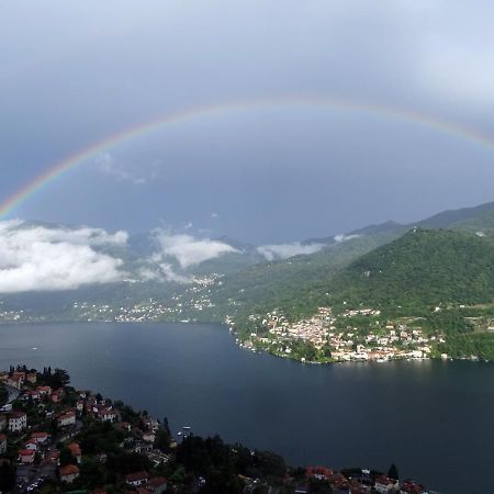 La Terrazza Di Casarico Lägenhet Moltrasio Exteriör bild